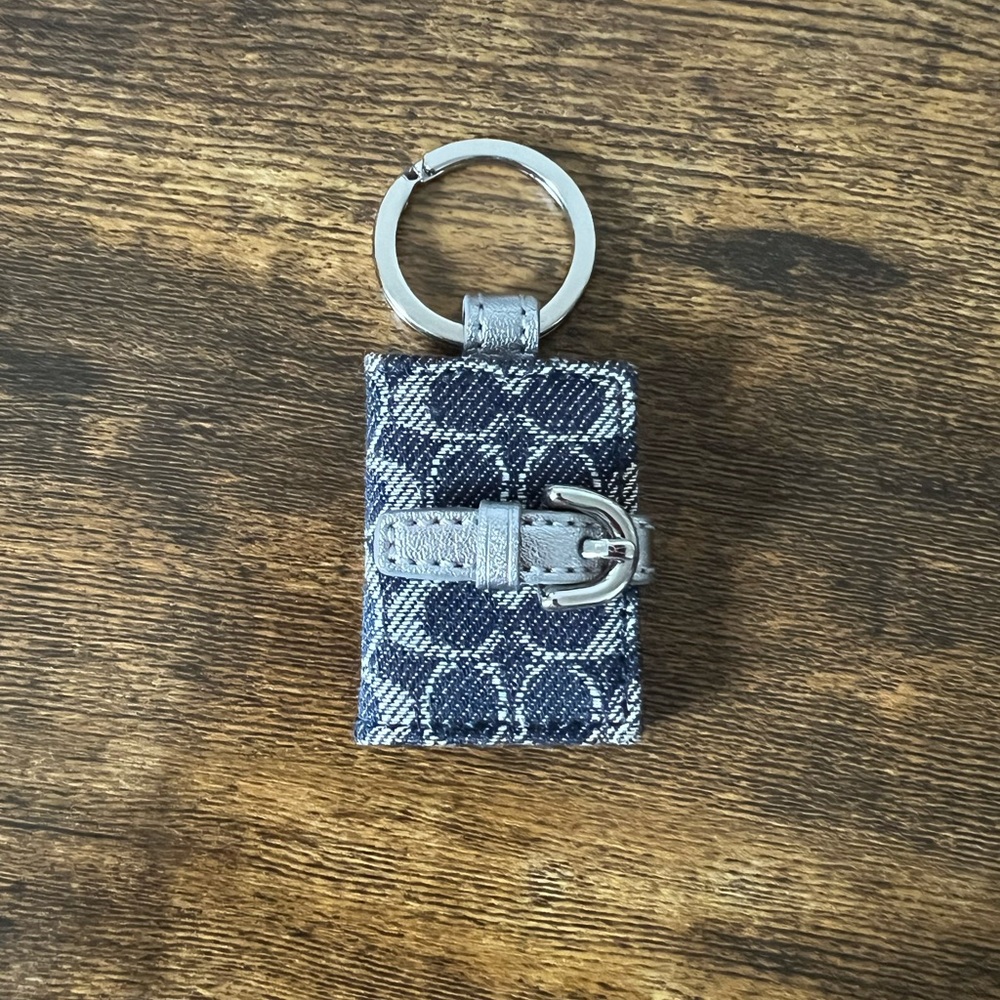 Vintage Coach Navy/ Silver Photo Keychain